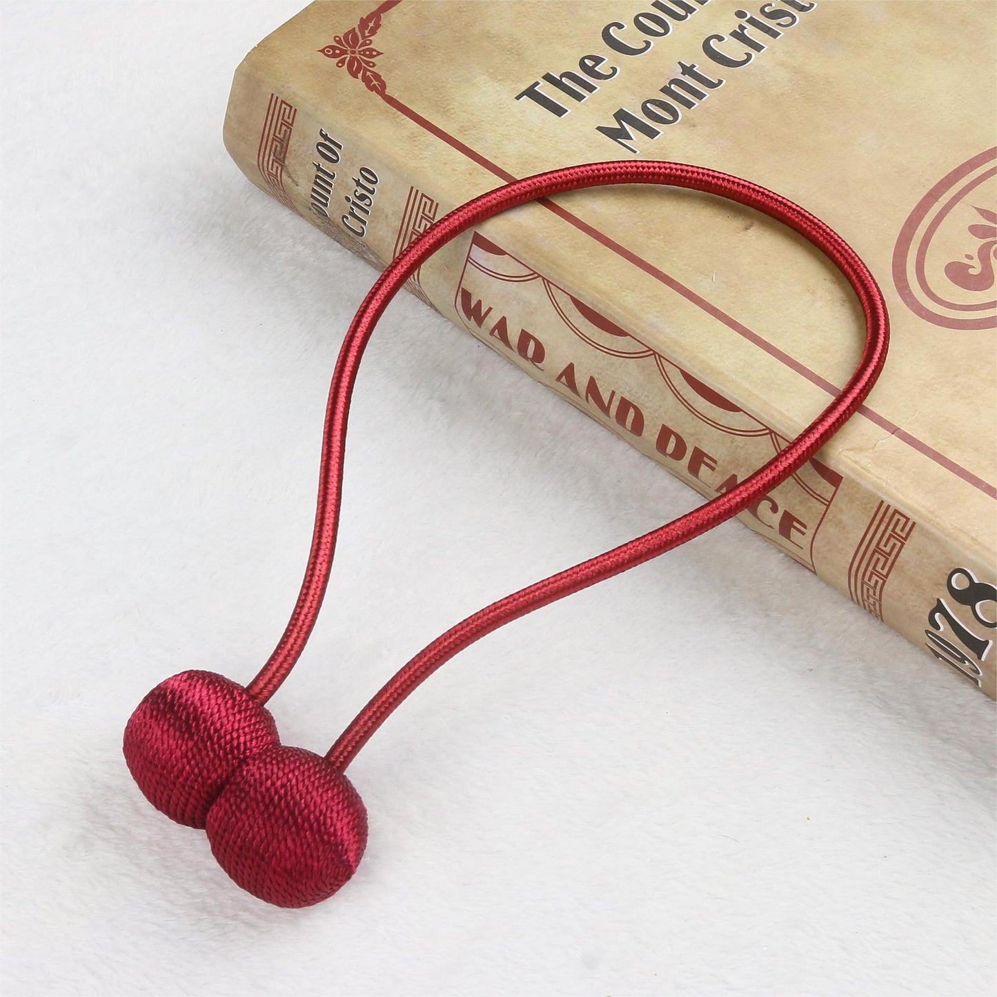 Magnetic curtain drawstring