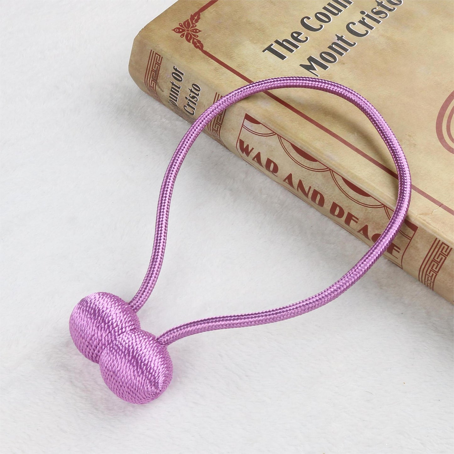 Magnetic curtain drawstring