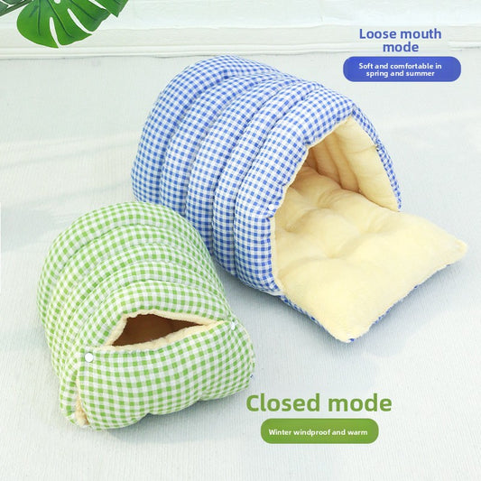 Disassemble and clean the closed cat bed