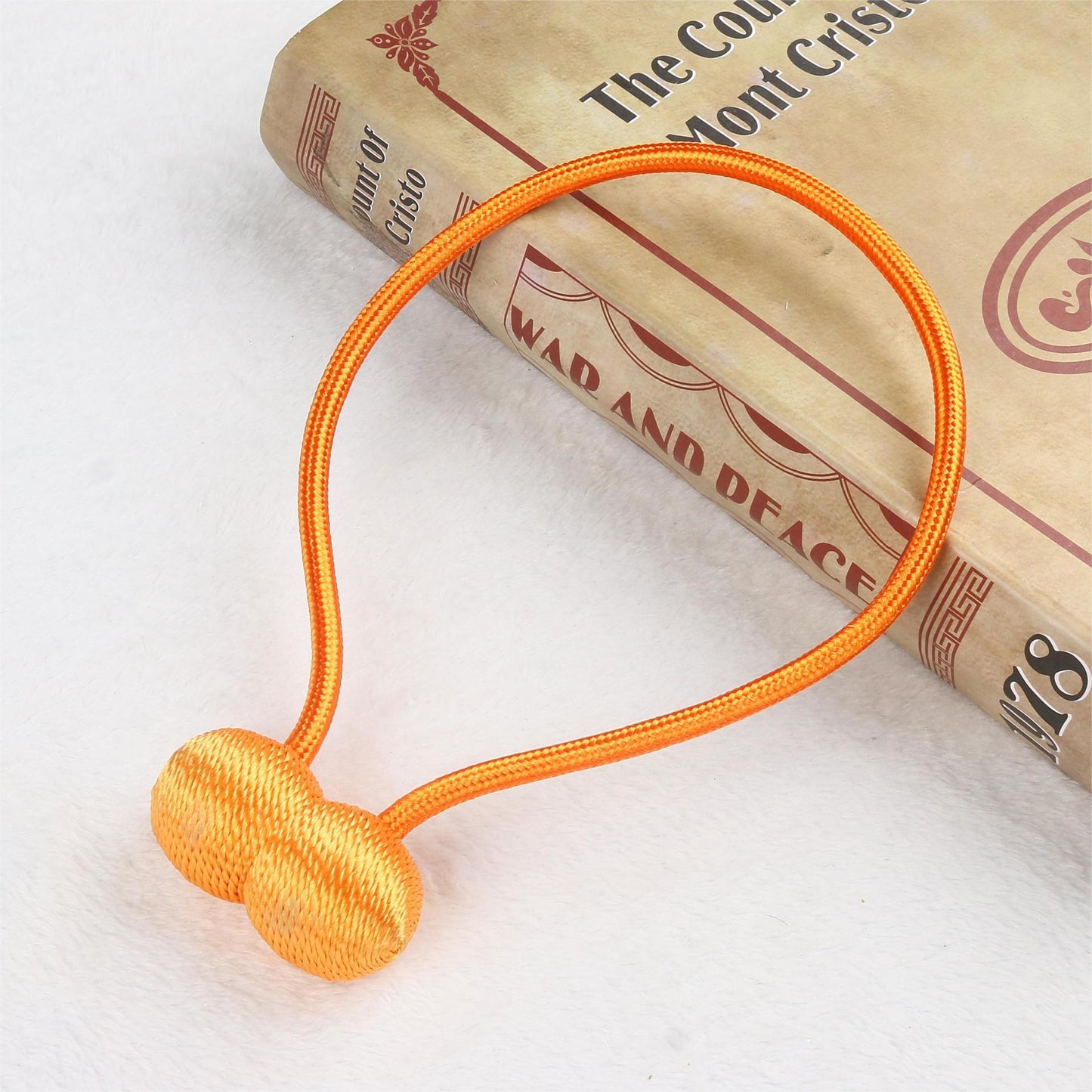 Magnetic curtain drawstring